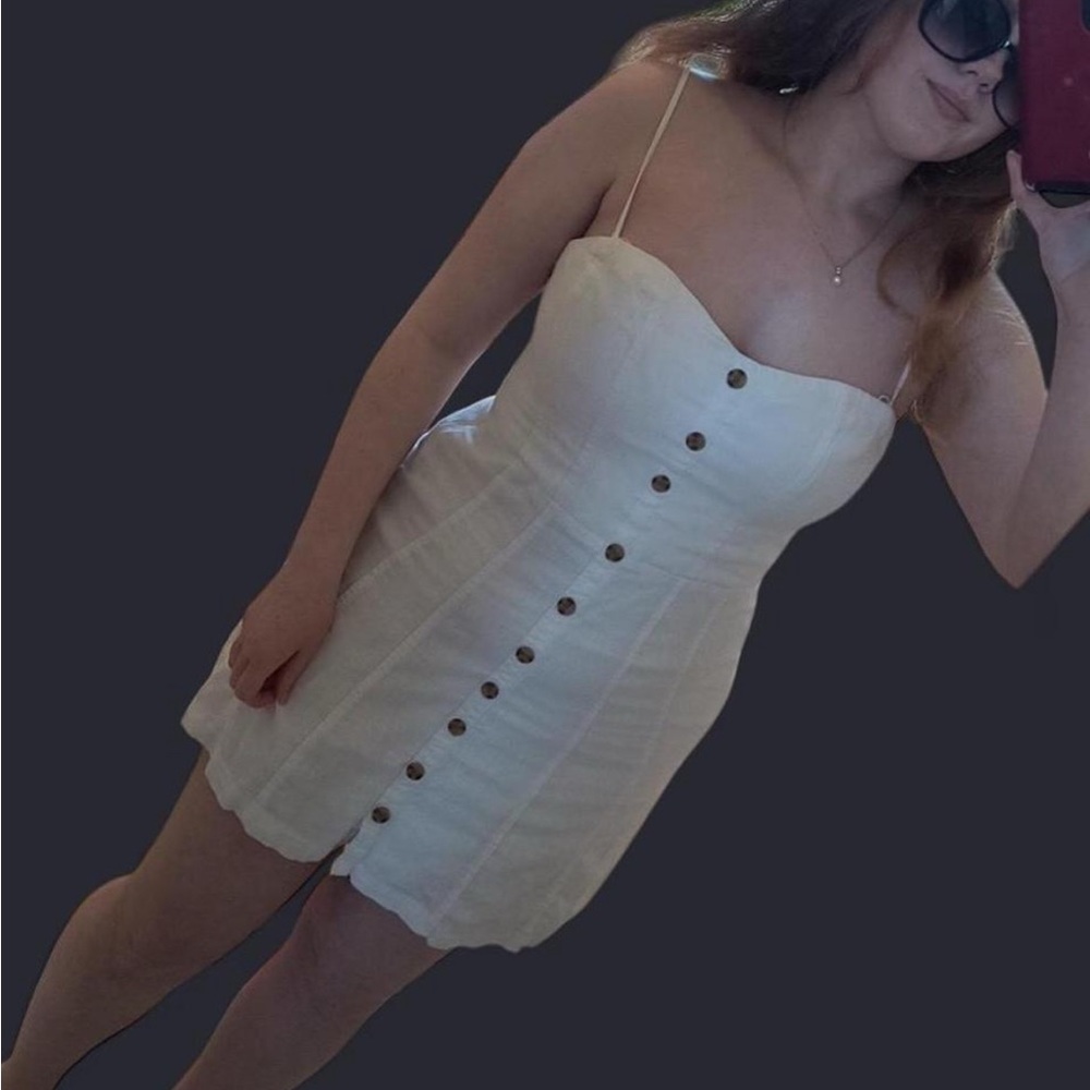 Cream linen dress from Urban Outfitters - Picture 2 of 3